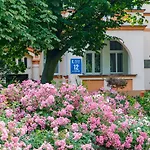 Park Apartment